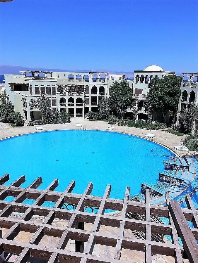 Gorgeous Pool View Apartment - Tala Bay Resort, Aqaba