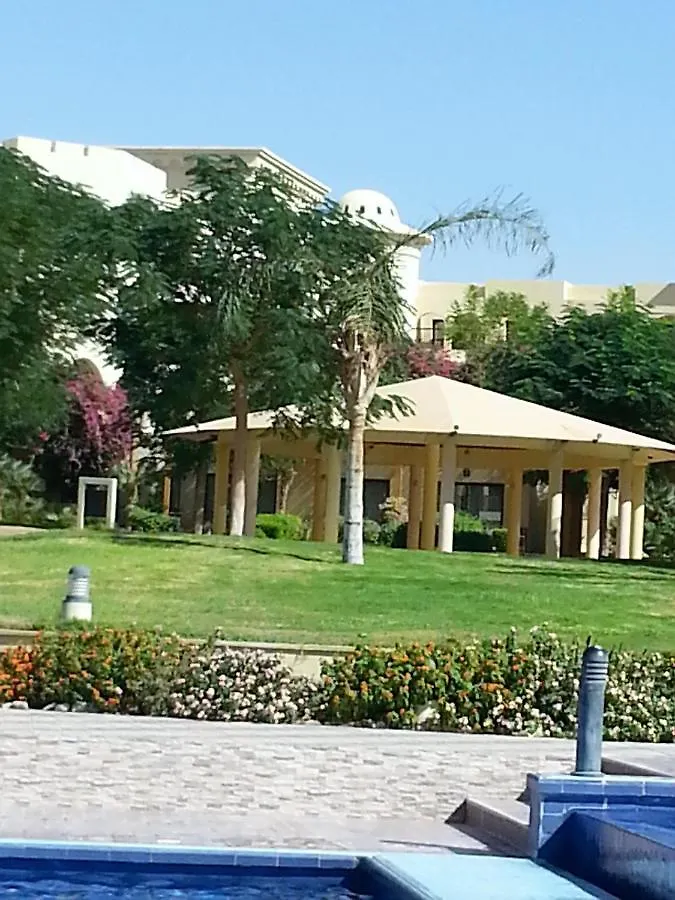 Gorgeous Pool View Apartment - Tala Bay Resort, Aqaba