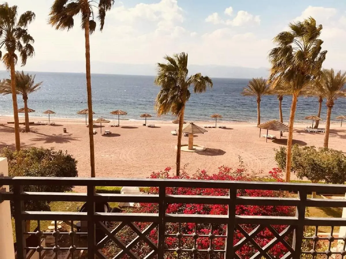 Gorgeous Pool View Apartment - Tala Bay Resort, Aqaba